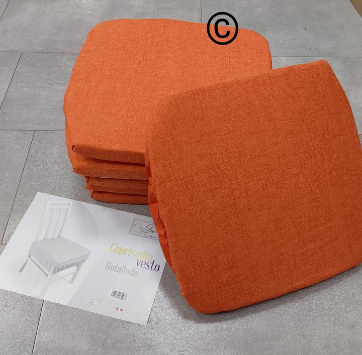 Cuscino sia tinta unita che a fantasia con molla