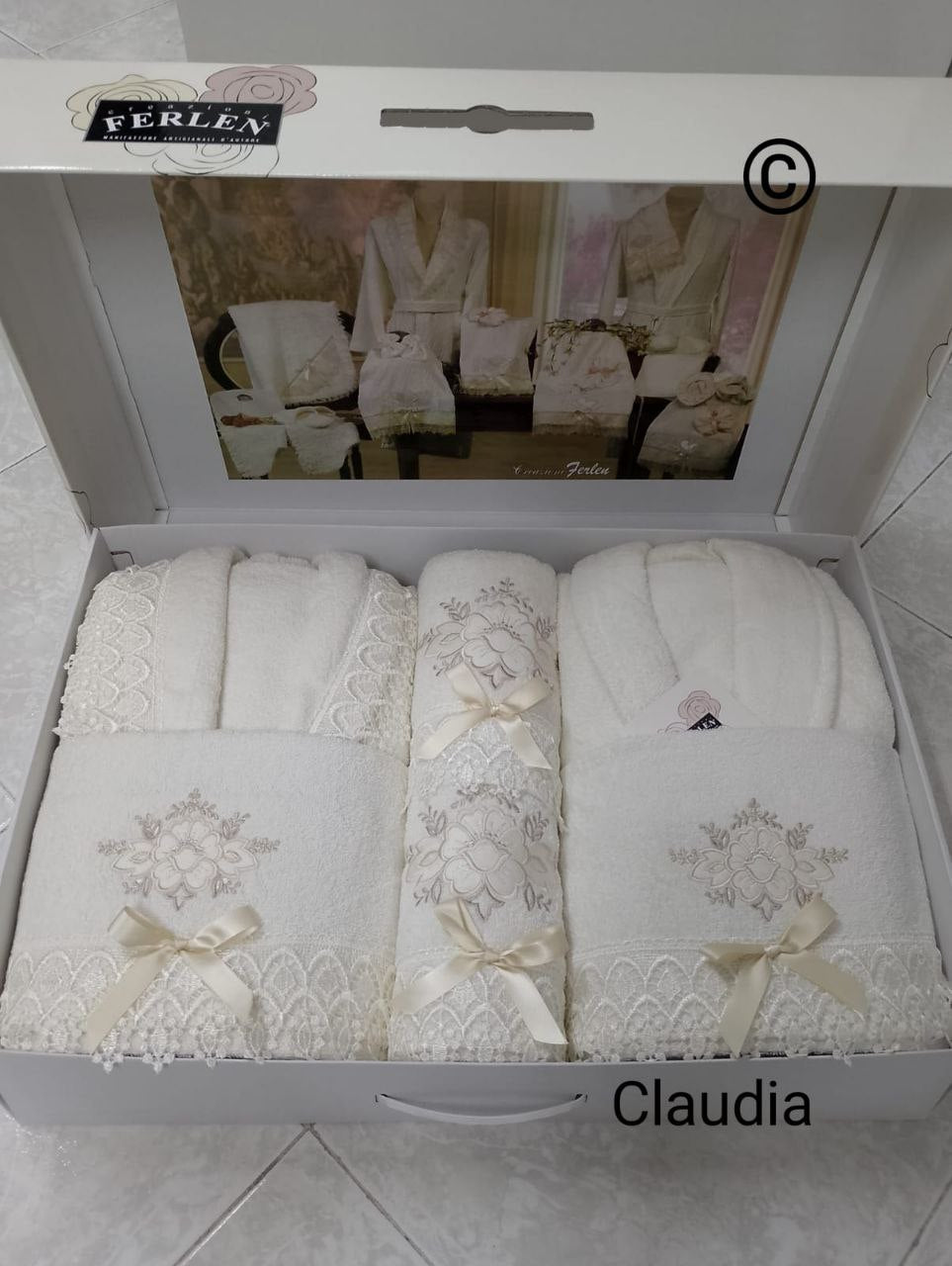 Completo bagno 8 pezzi: lusso e stile con balza in pizzo