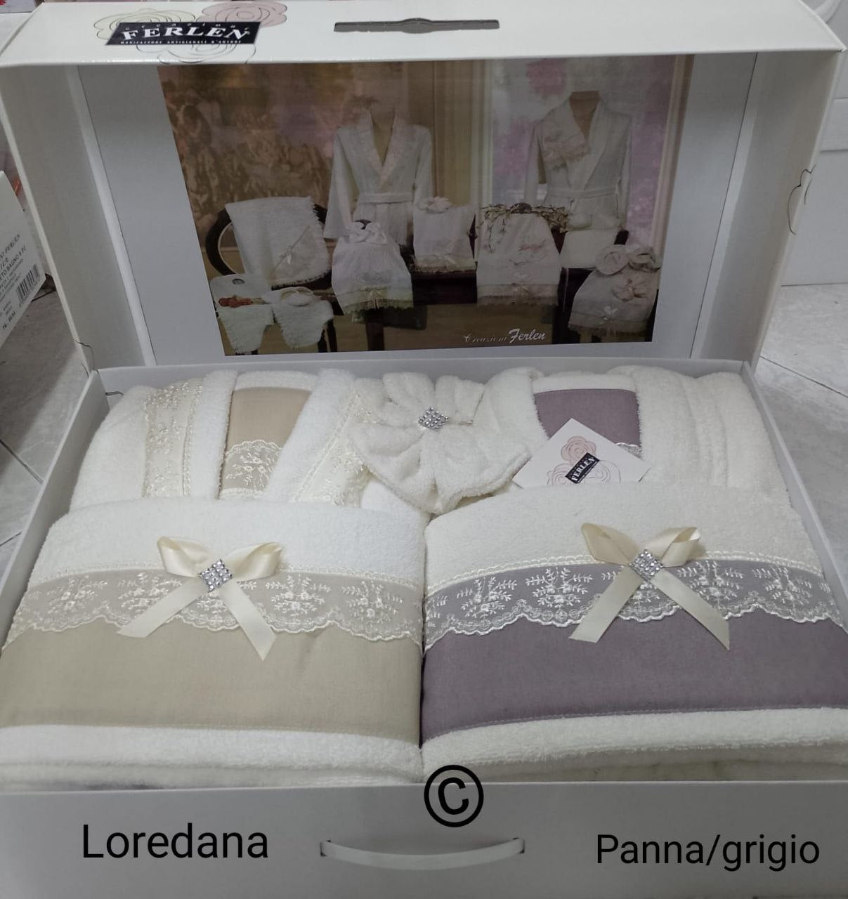 Completo bagno 8 pezzi: lusso e stile con balza in pizzo