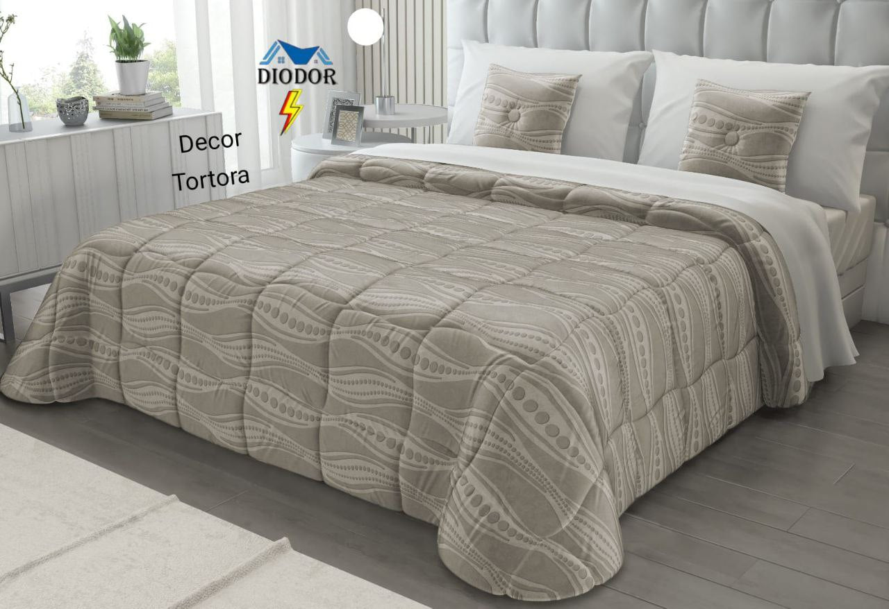 Nuova Trapunta Diodor in Morbidissimo Velluto Jacquard Inciso