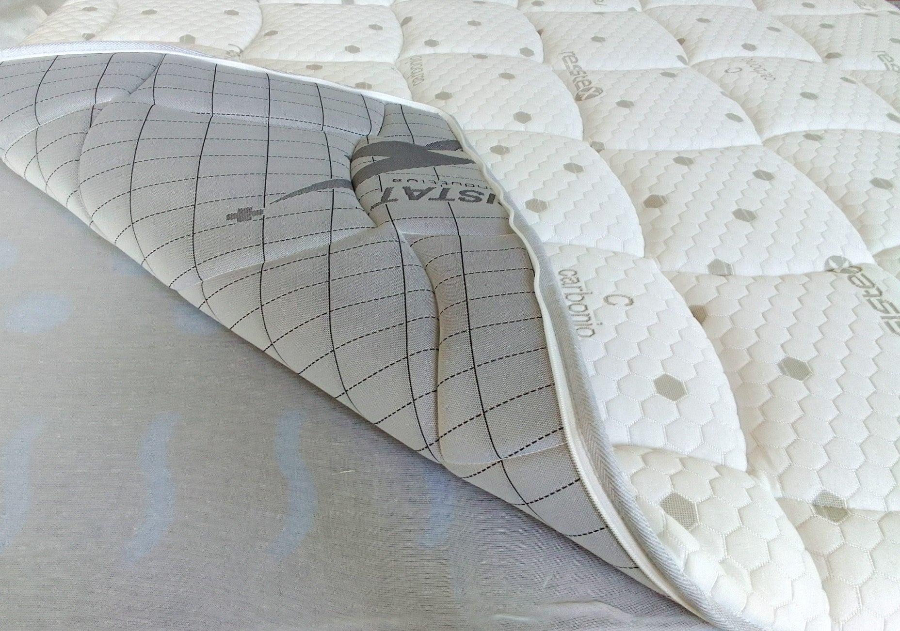 Materasso in fresco Memory PolarGel H25 alta densità a 7 zone - RIGENERA